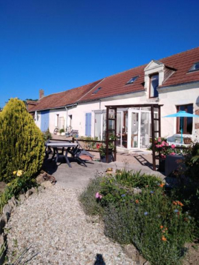 Hotels in Bouges-Le-Château